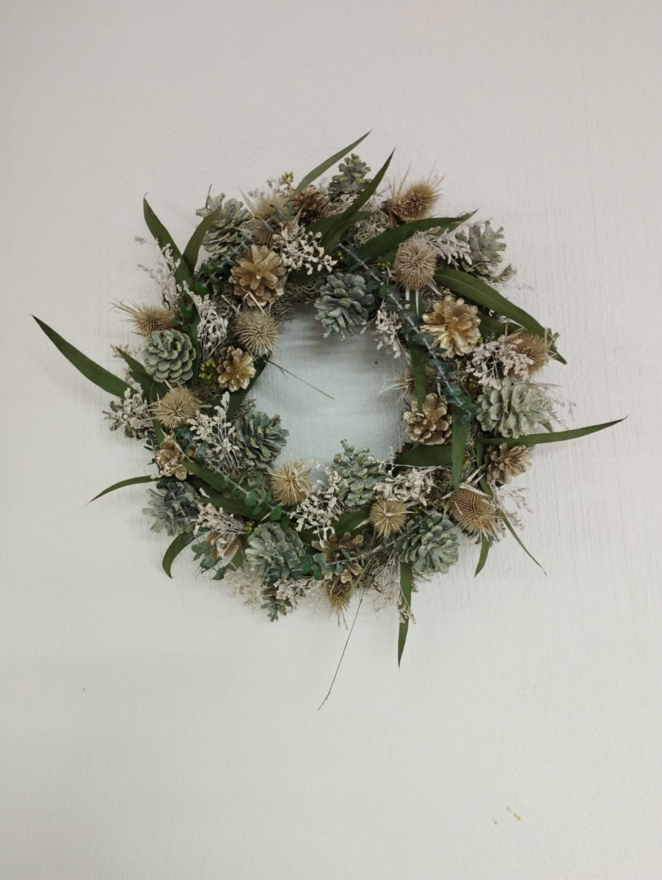 wreath   eucalyptus mix Pine cone